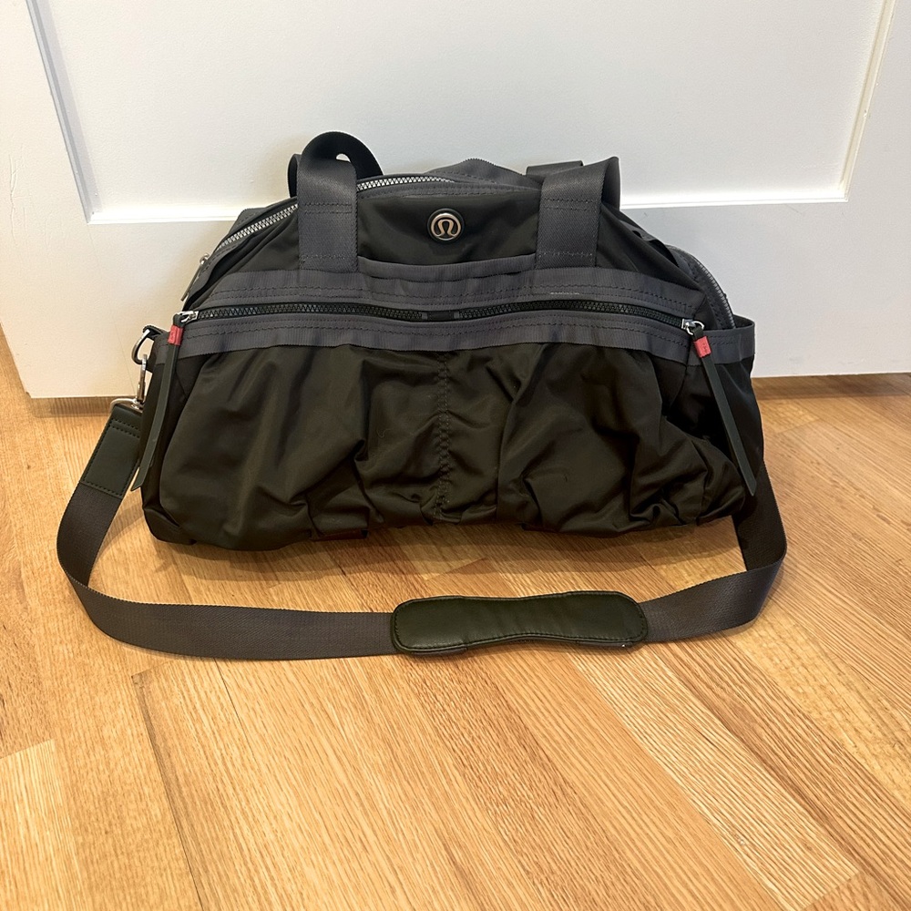 Lululemon travel/gym bag